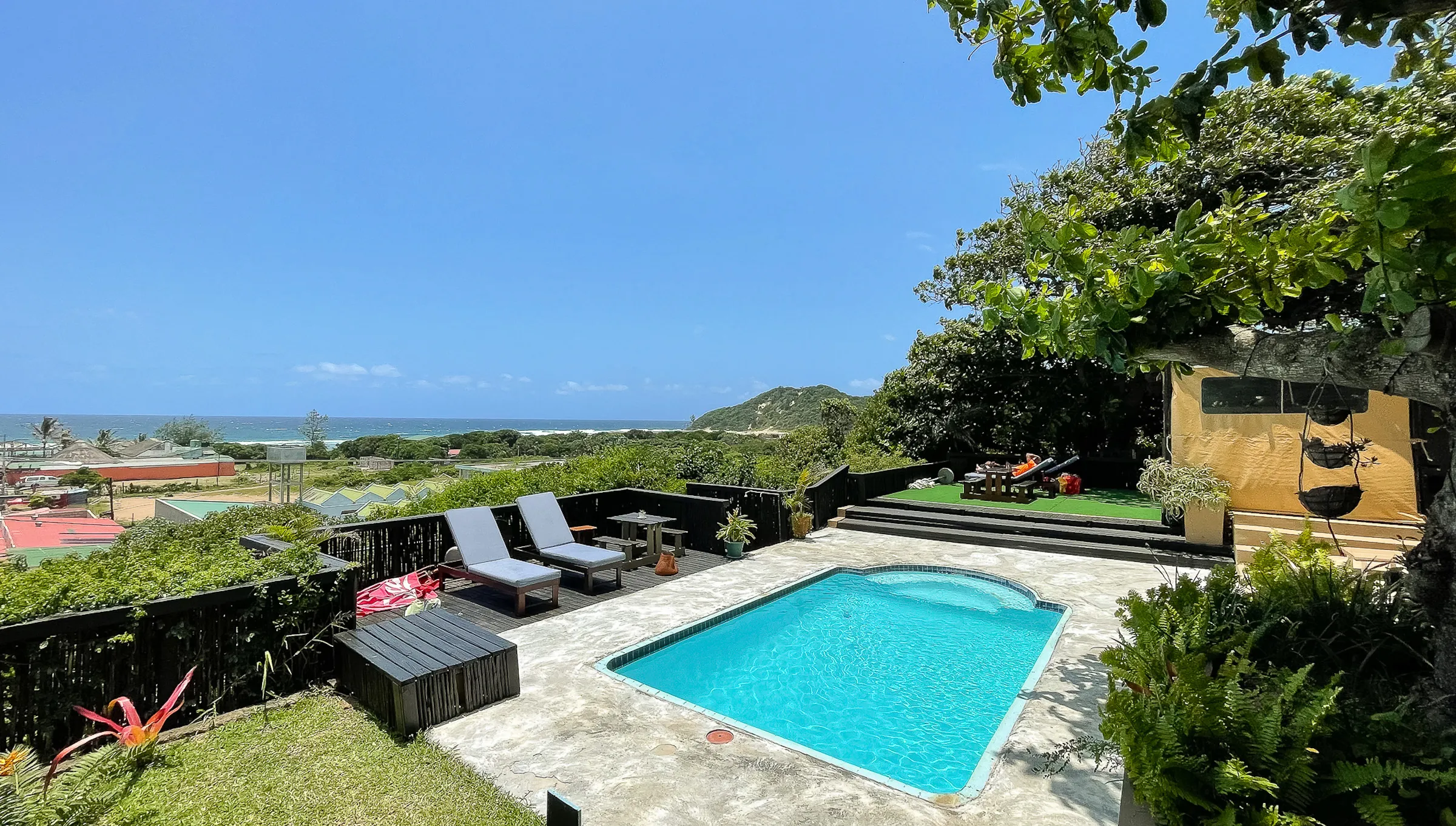 Sunway Mozambique Ponta do Ouro Planet Scuba Bruce Taylor-3462