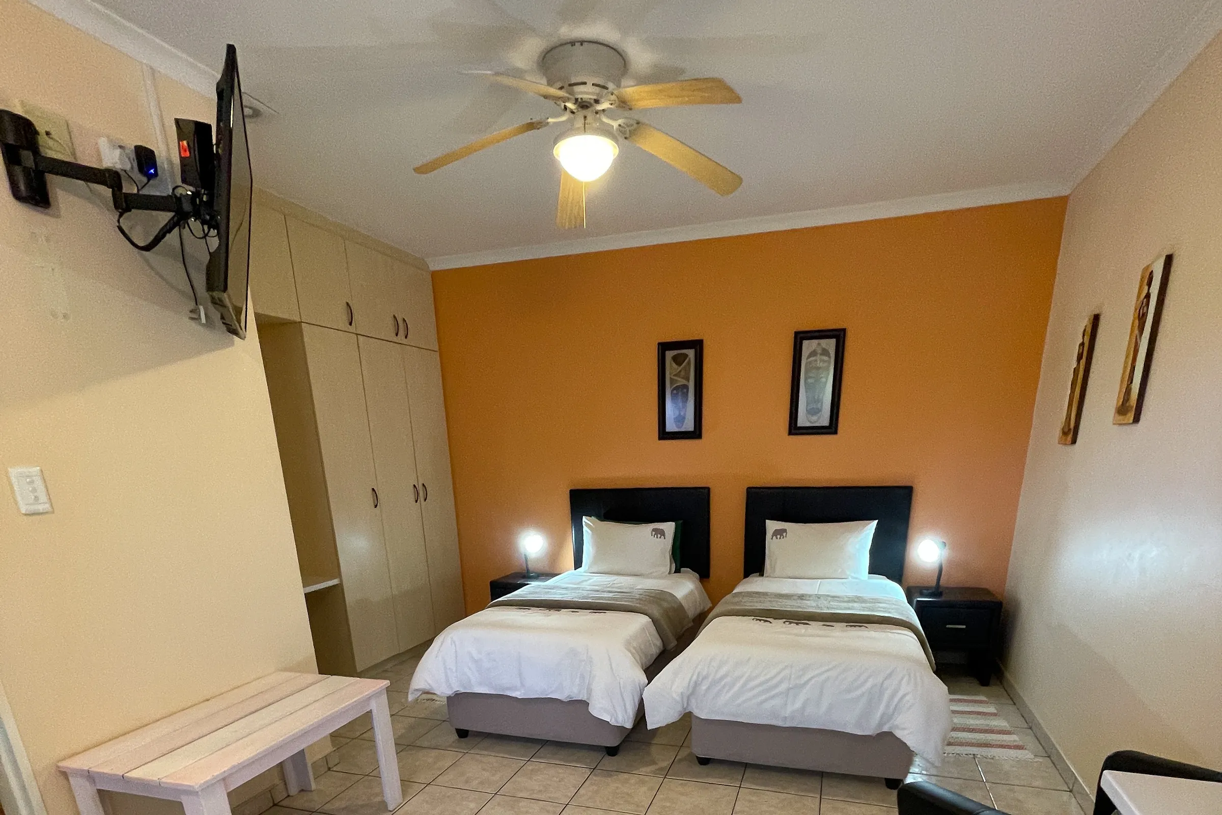 Sunway Namibia Windhoek Capbon Guest House Rupert Calcott--6